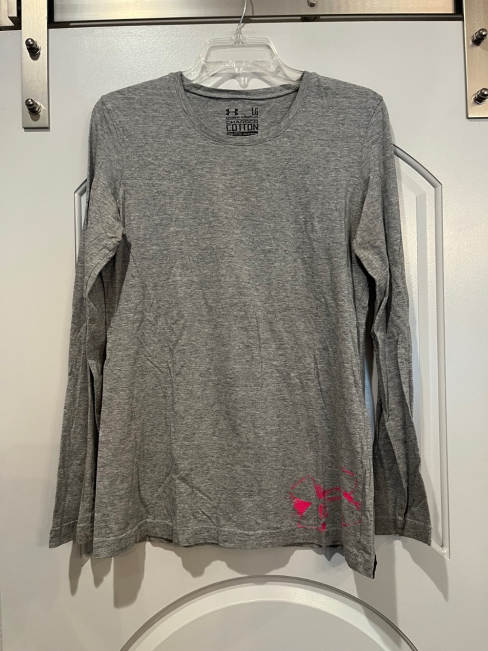 Under Armour Heather Gray Crewneck long sleeve Tee with hot pink Print